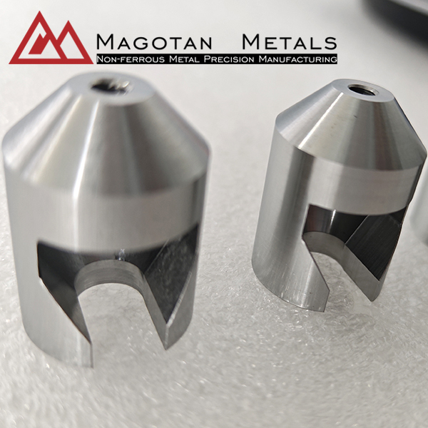 Custom Machined Molybdenum Gripper Keyhole with Material Advantages